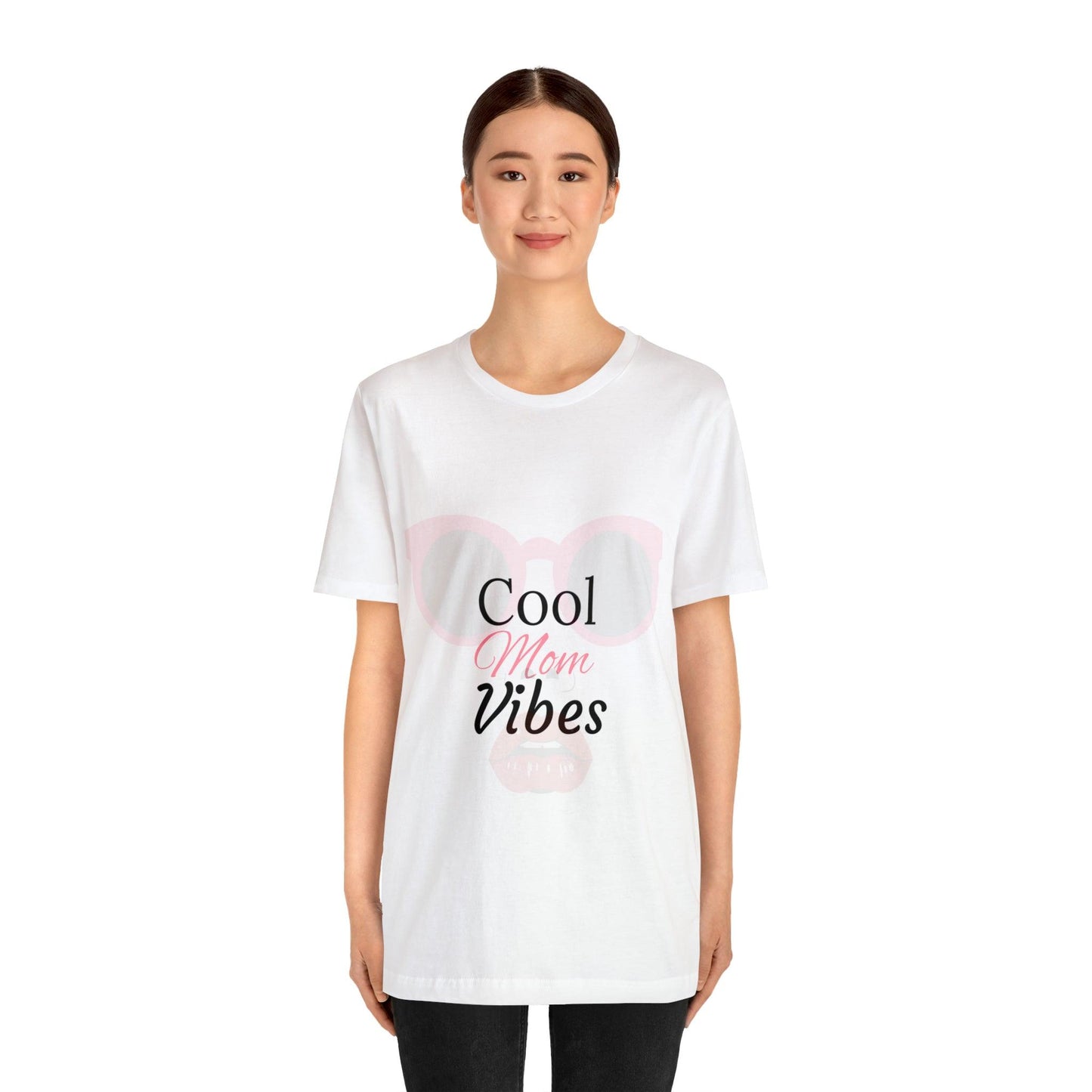 Chic and Comfortable Cool Mom Vibes T-Shirt